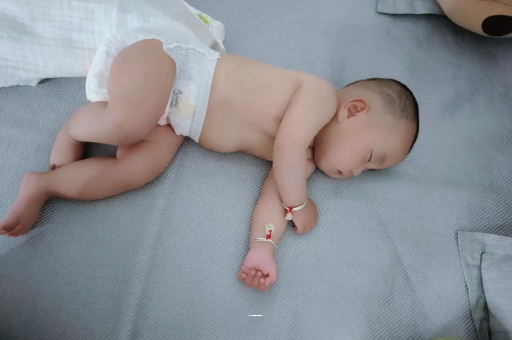 梅州三个月宝宝身高体重